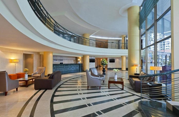 Hall del hotel Sercotel Panamá Princess