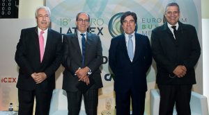 Participantes en el discurso inaugural del XVIII Foro Latibex