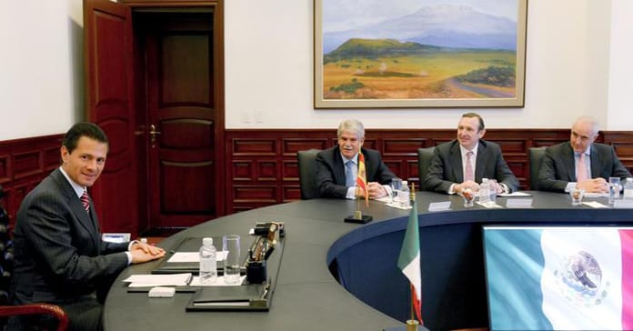 Encuentro entre el presidente de México, Peña Nieto, y el ministro español Alfonso Dastis (Foto de www.gob.mx)