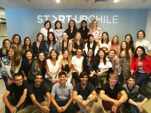 Foto de familia de la última generación de Start-Up Chile (TSF6)