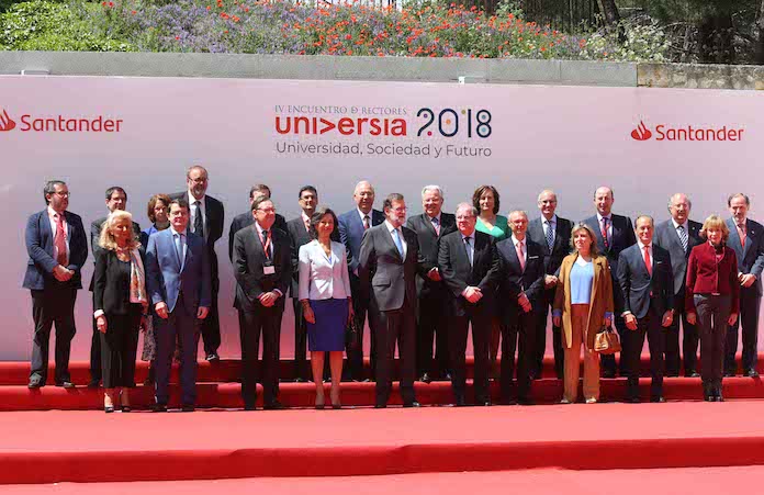 Foto de familia de los participantes en la clausura de Universia 2018 (Foto de USAL).