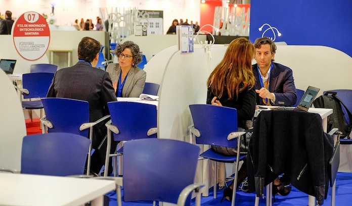 El networking es una de las señas de identidad del Foro Transfiere