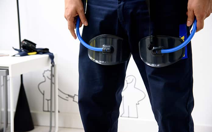 Ikea prueba un exoesqueleto para ayudar a sus trabajadores
