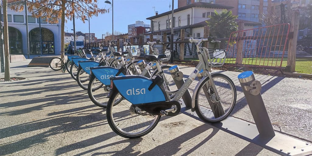 Alsa y Nextbike ponen en marcha el nuevo servicio de préstamo de bicicletas en León