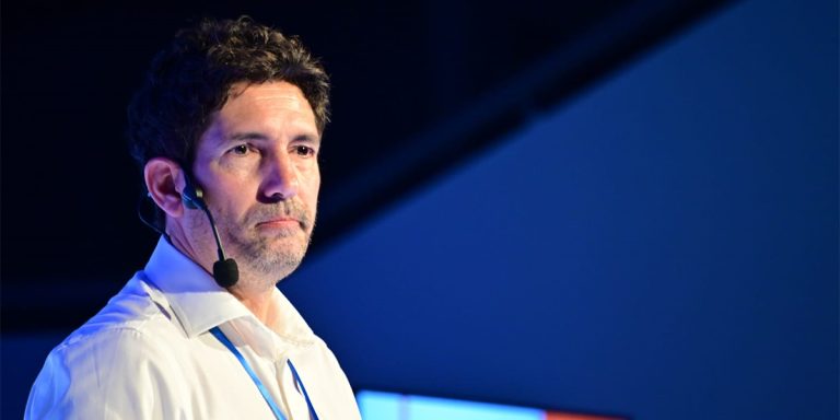 César Bona maestro