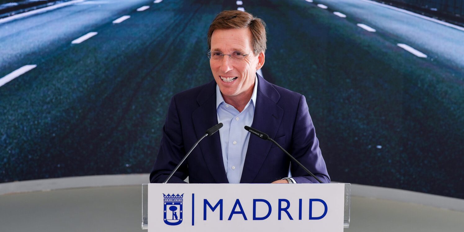 martínez-almeida madrid m-30 balizas túneles Waze google maps