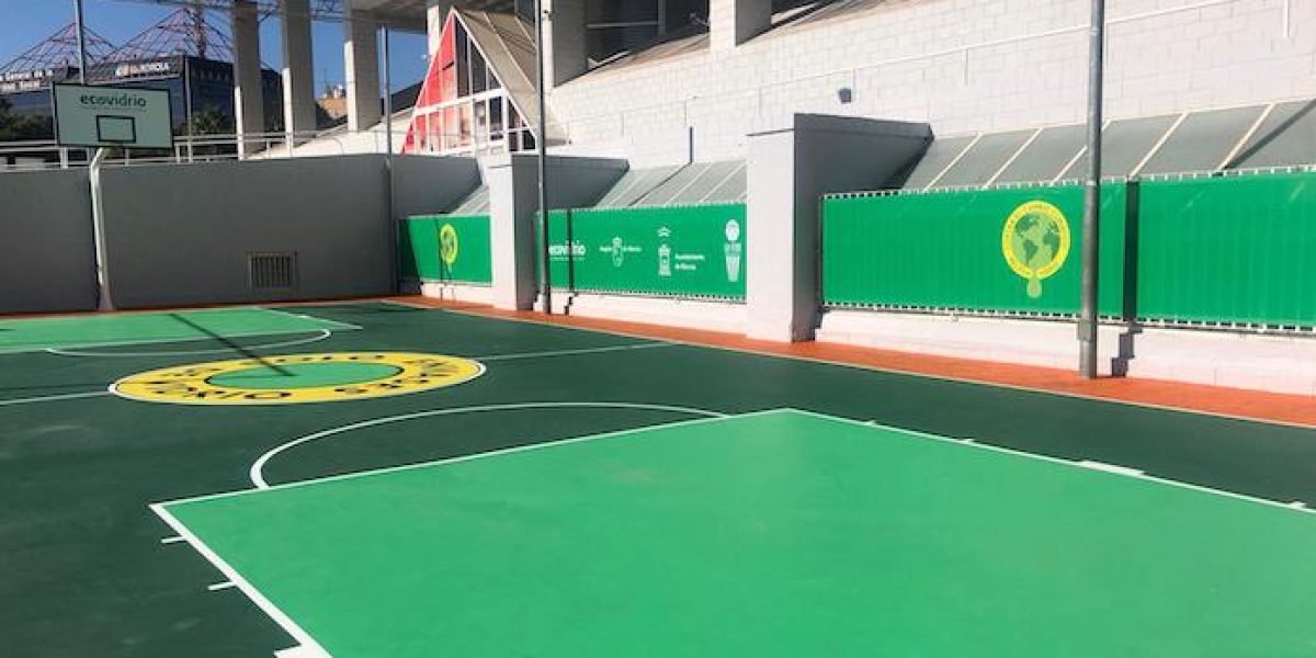 Ecovidrio Murcia pista de baloncesto vidrio