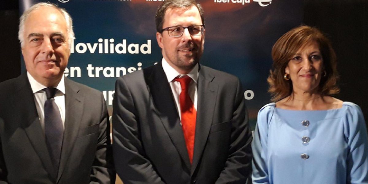 José Luis Rodrigo (Fundación Ibercaja), Raúl Blanco (Ministerio de Industria) y Mar García Ramos (Grant Thornton).